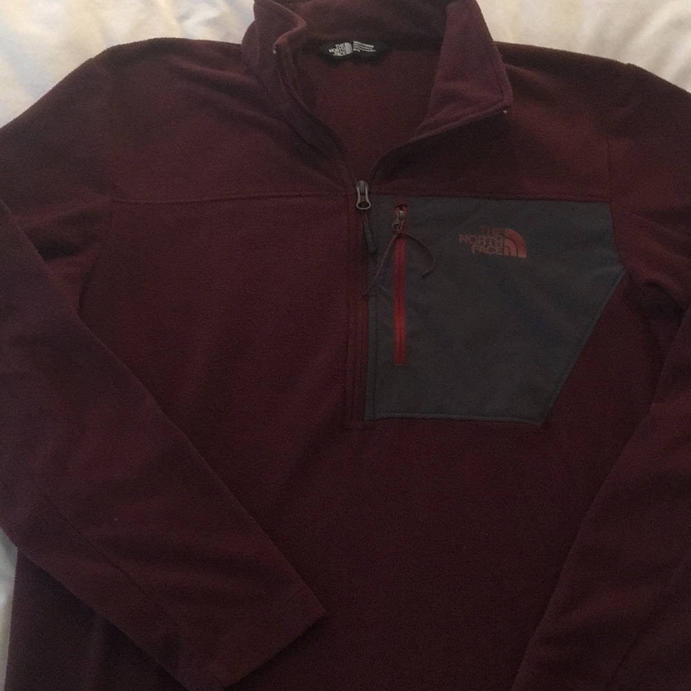 North Face men’s 3/4 zip fleece - burgundy